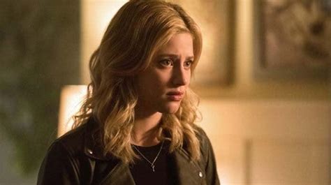 lili reinhart dead|Lili Reinhart Says It Will Be Incredibly Sad to Say。